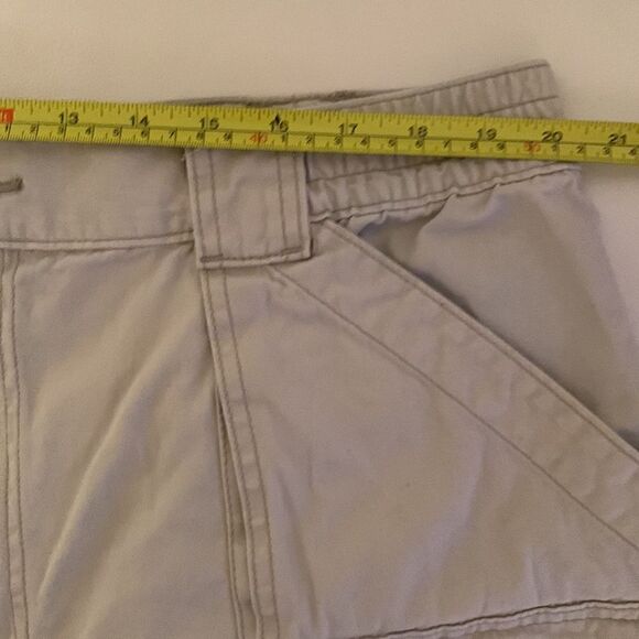 St.John’s Bay Cargo Shorts Size 42 - Picture 3 of 6